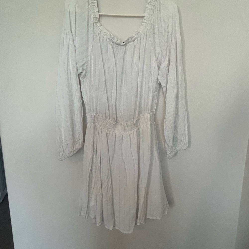 Shore Elegant White and Silver Striped Mini Dress - Picture 9 of 10